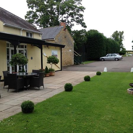 Millhouse Hotel And Riverside Restaurant Sharnbrook Dış mekan fotoğraf