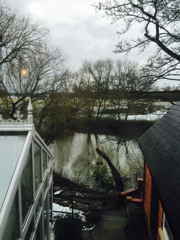 Millhouse Hotel And Riverside Restaurant Sharnbrook Oda fotoğraf
