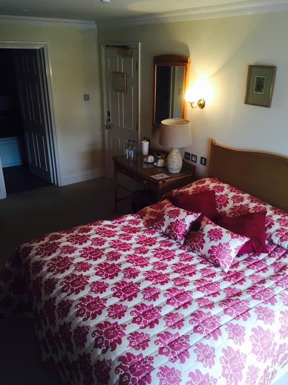Millhouse Hotel And Riverside Restaurant Sharnbrook Oda fotoğraf