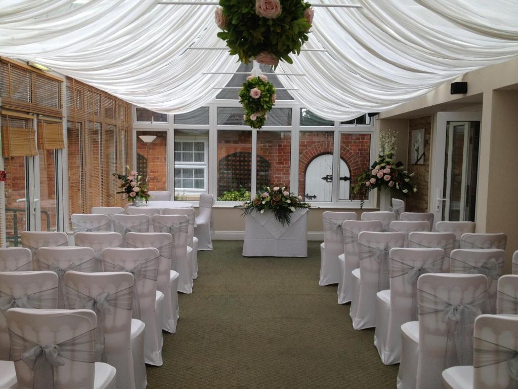 Millhouse Hotel And Riverside Restaurant Sharnbrook Dış mekan fotoğraf