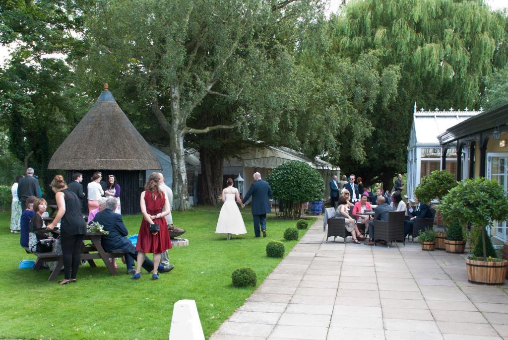 Millhouse Hotel And Riverside Restaurant Sharnbrook Dış mekan fotoğraf